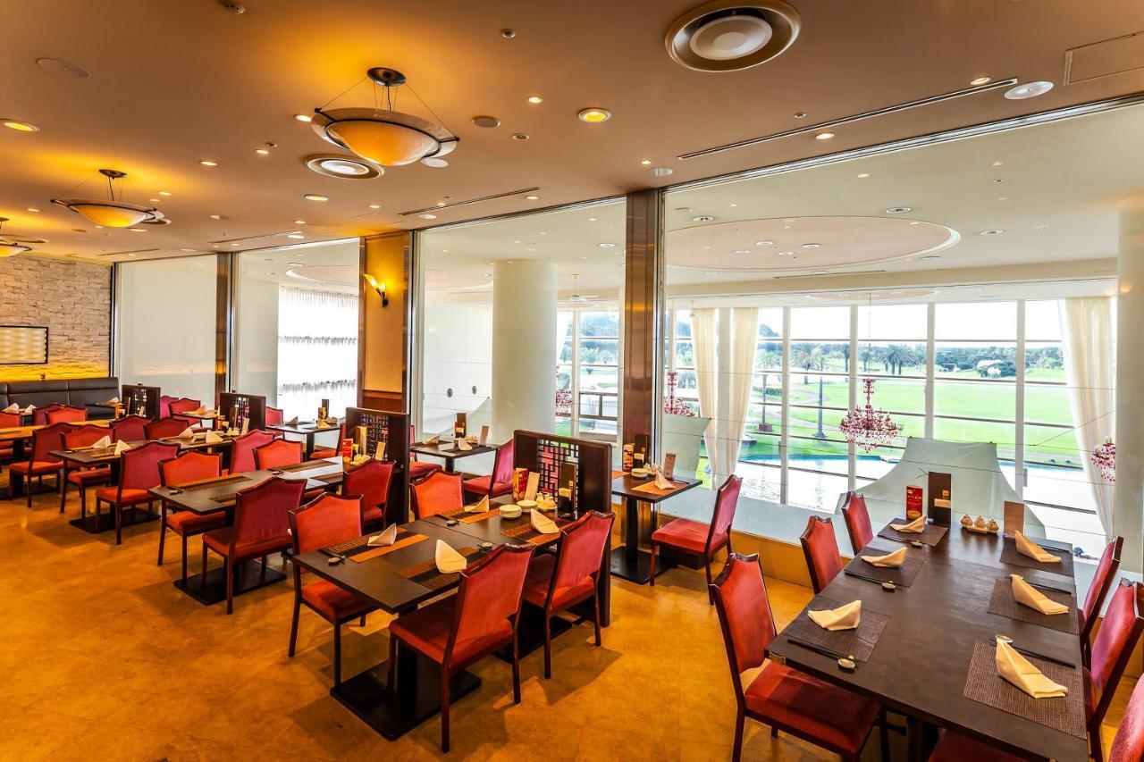 Ana Holiday Inn Resort Miyazaki By Ihg Buitenkant foto