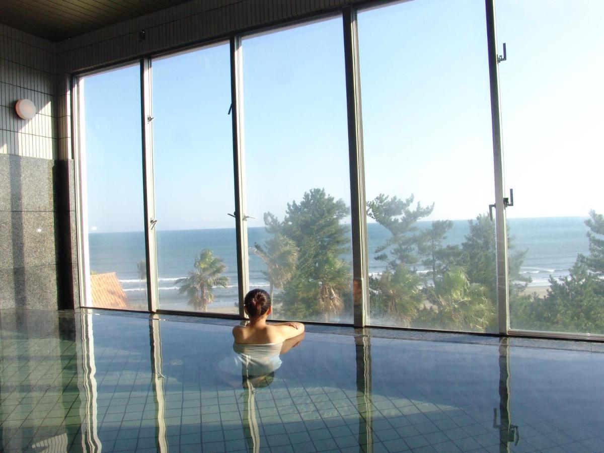 Ana Holiday Inn Resort Miyazaki By Ihg Buitenkant foto
