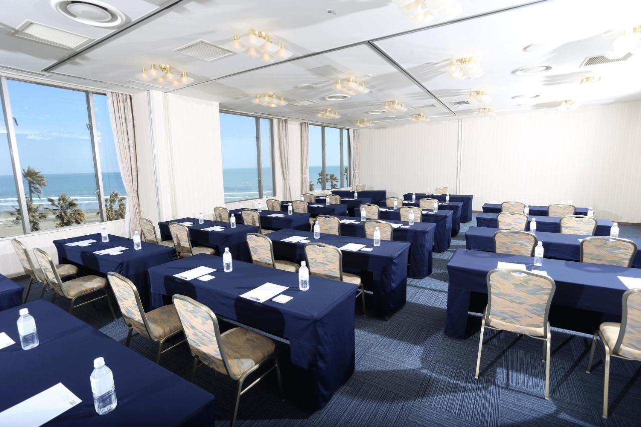 Ana Holiday Inn Resort Miyazaki By Ihg Buitenkant foto
