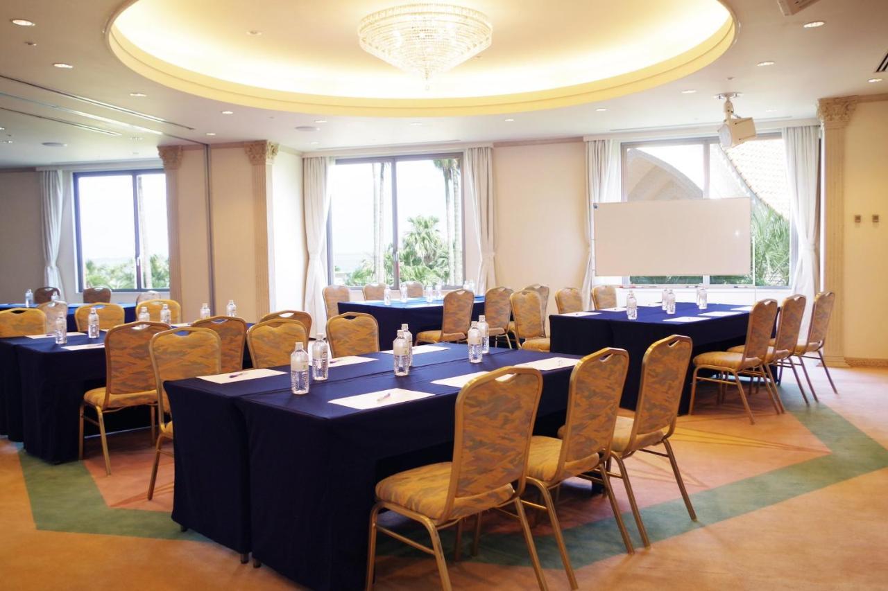 Ana Holiday Inn Resort Miyazaki By Ihg Buitenkant foto