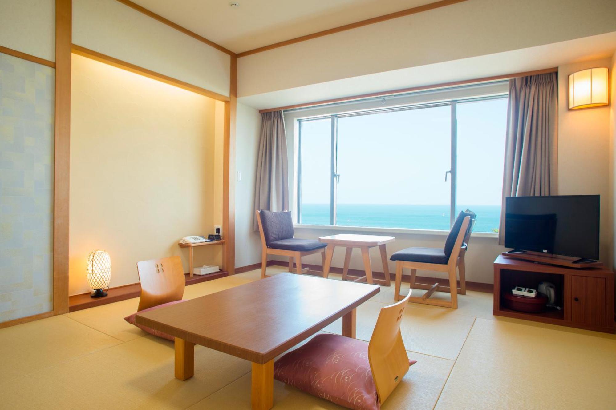 Ana Holiday Inn Resort Miyazaki By Ihg Buitenkant foto